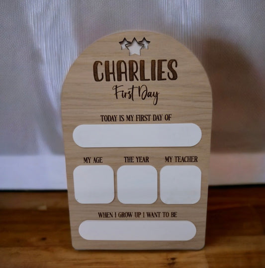 Personalised First Day of School Plaque | Reusable Dry Wipe Back to School Sign | Oak Veneer & Acrylic School Milestone Board | Nursery, Preschool & School Photo Prop