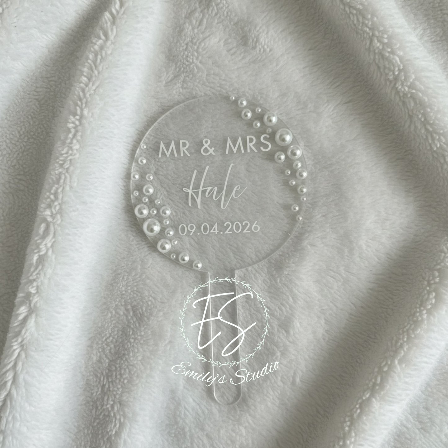 SALE Personalised Clear Acrylic Cake Topper with Pearls | Custom Name Wedding Cake Topper | 10cm Circle